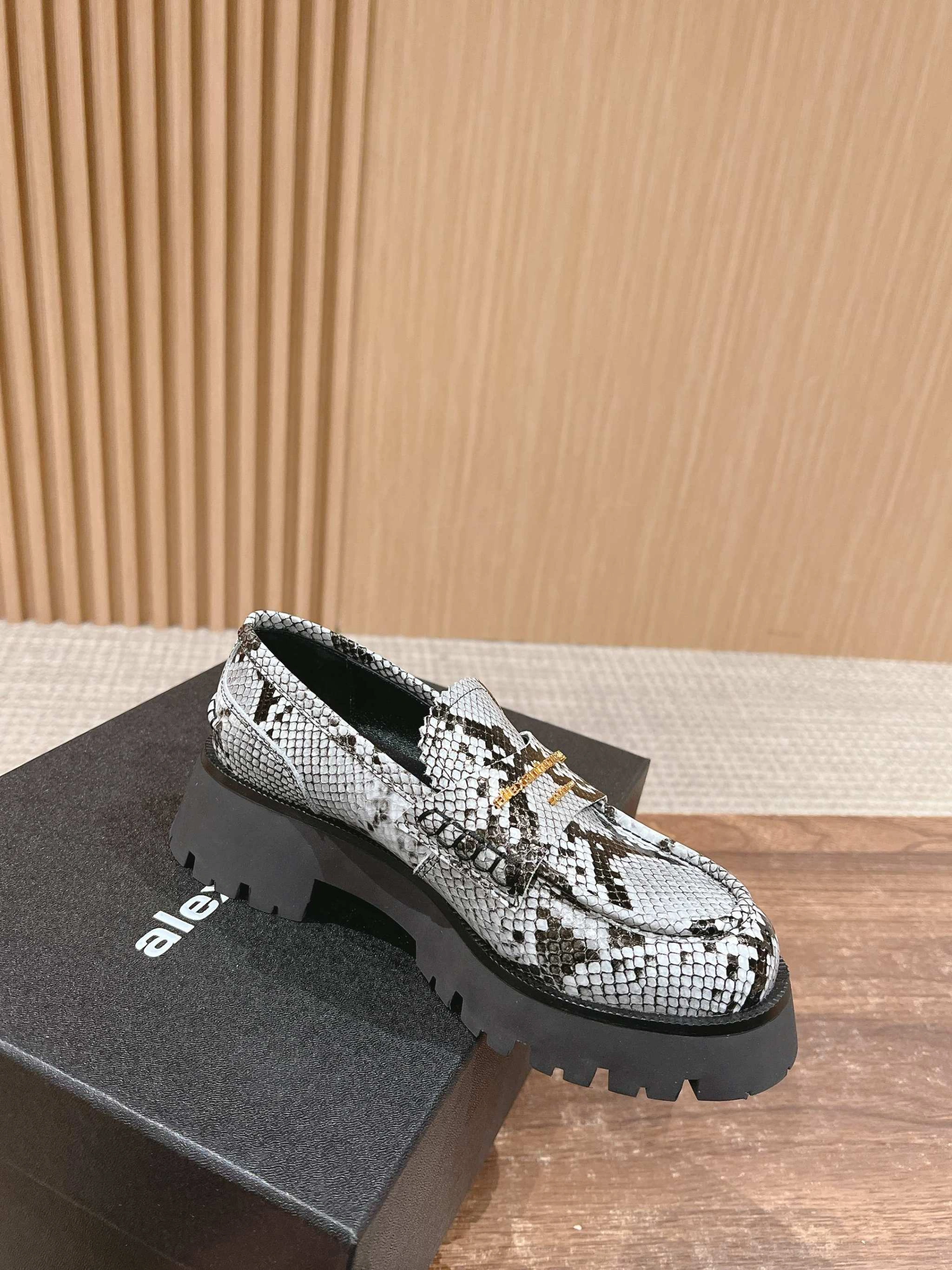 COCO-- W196 30125F001965 Heel height：7.5CM cowhide sheepskin Carter item:E-X158C0715